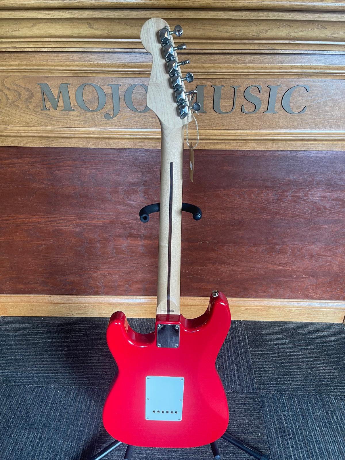 Squier Affinity Series Stratocaster Electric Guitar – Red used -shipping included