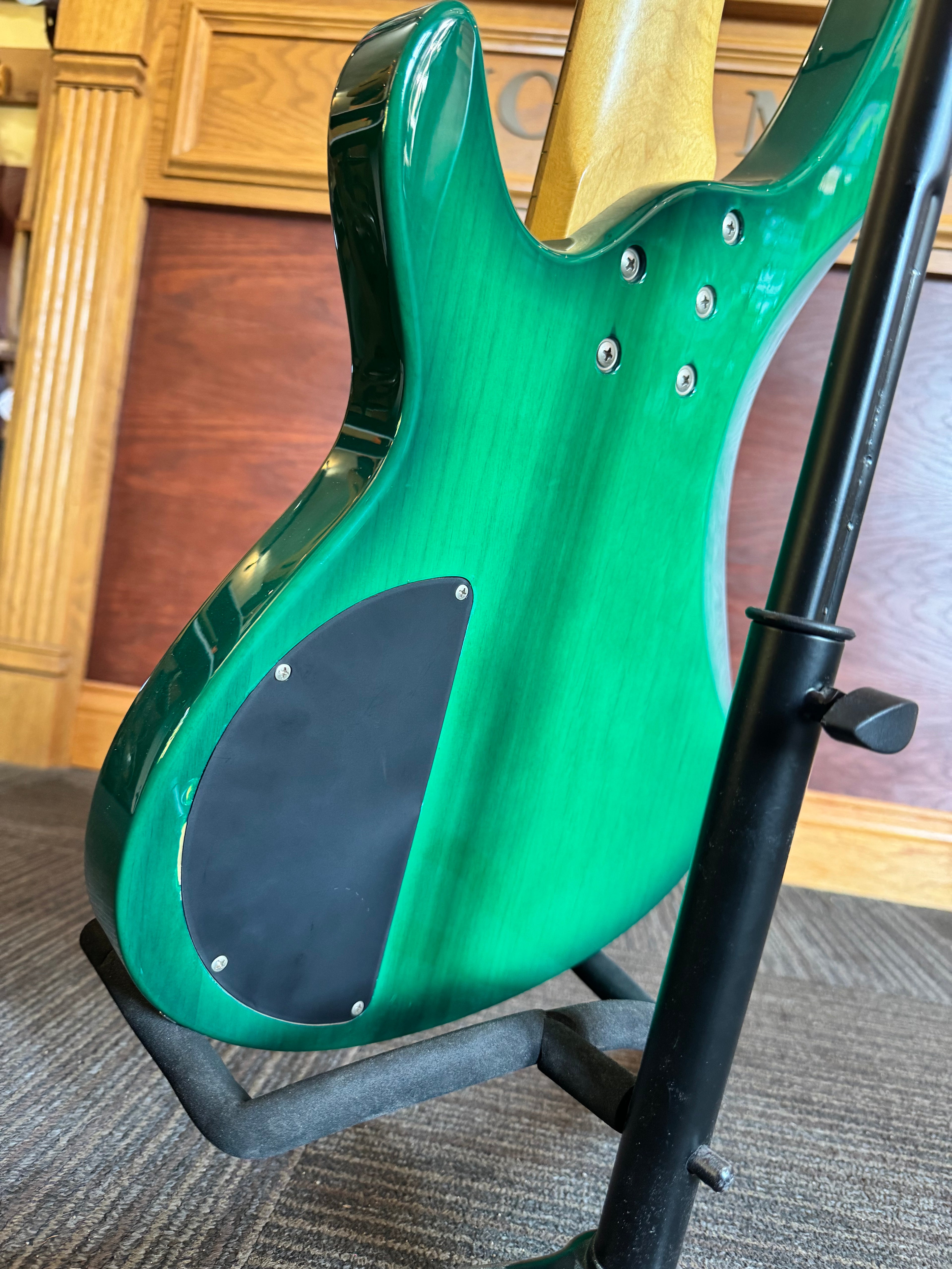 Tradition 5 String Bass