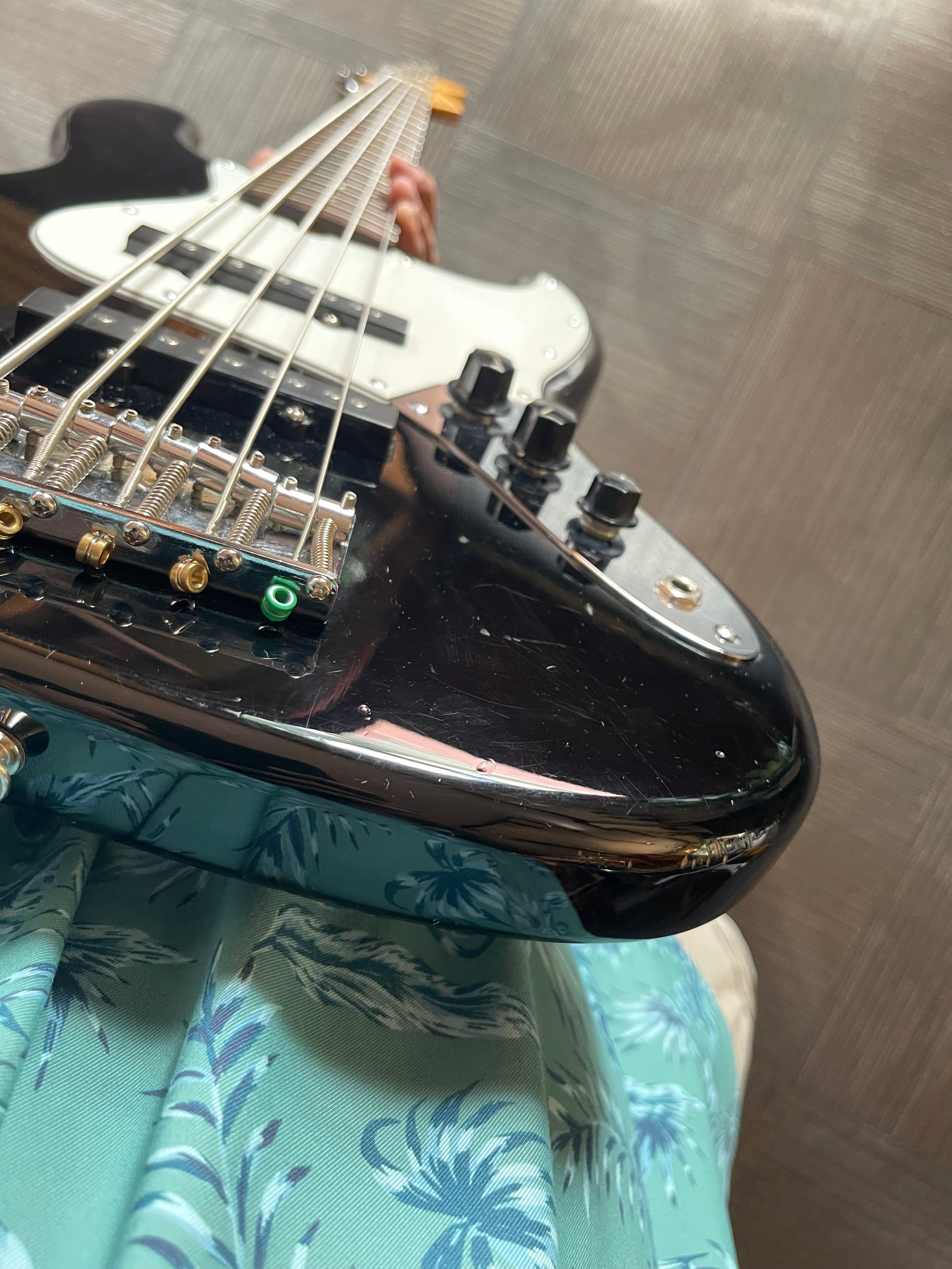 Squier Affinity Series 5-String Jazz Bass