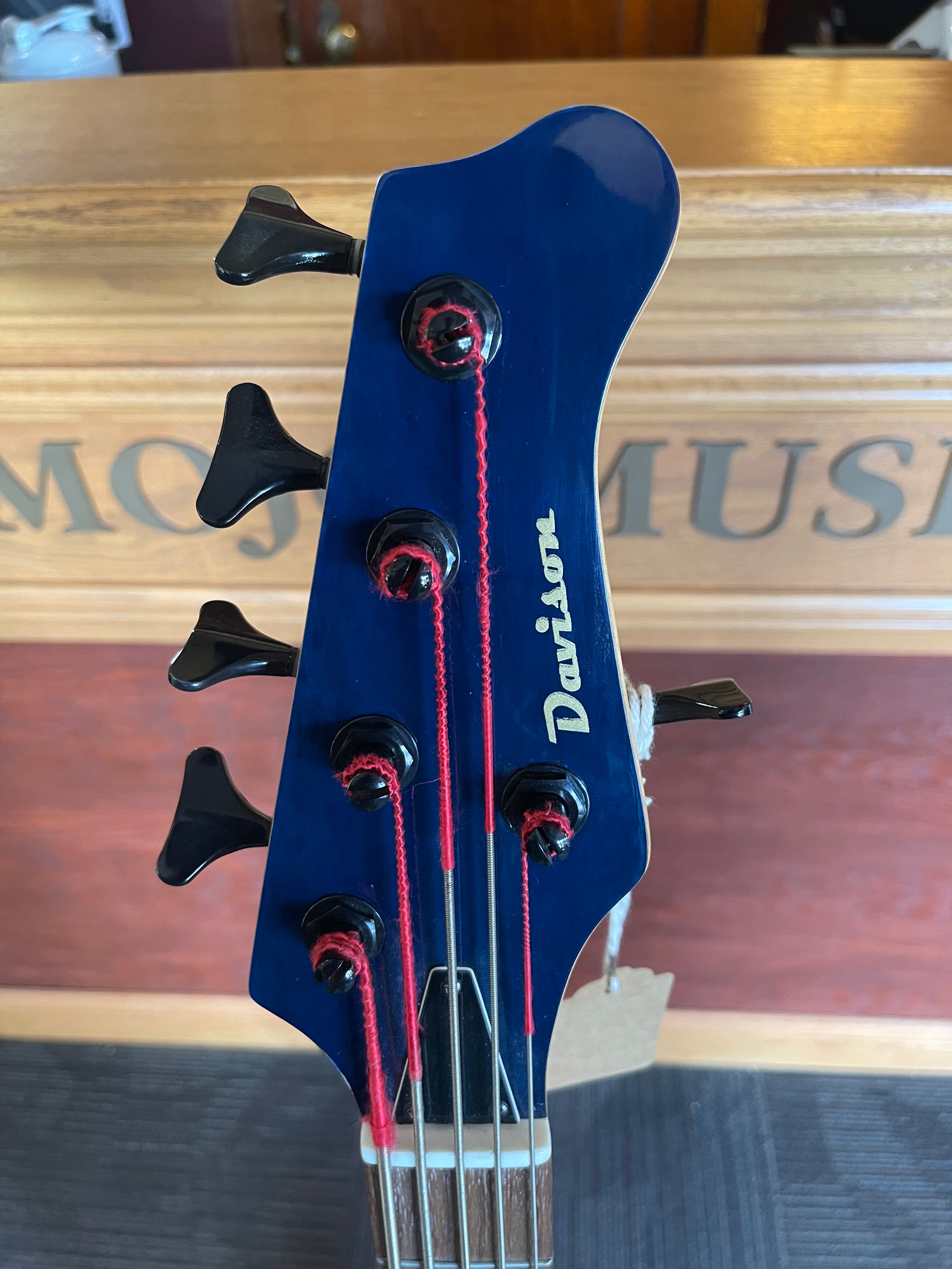 Davison 5 String Striking Blue