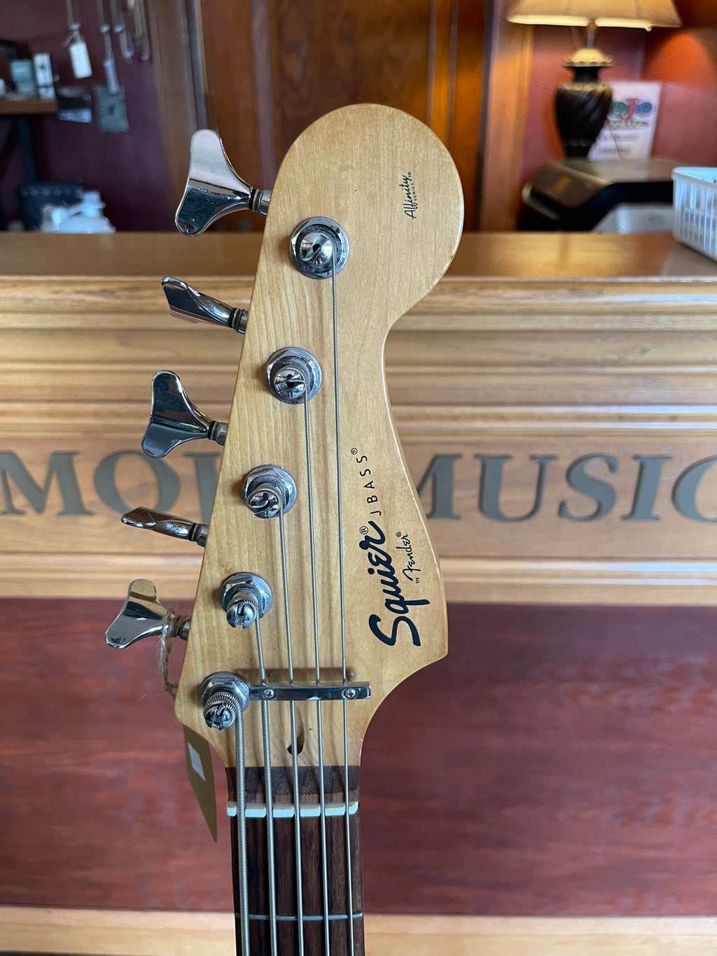 Squier Affinity Series 5-String Jazz Bass