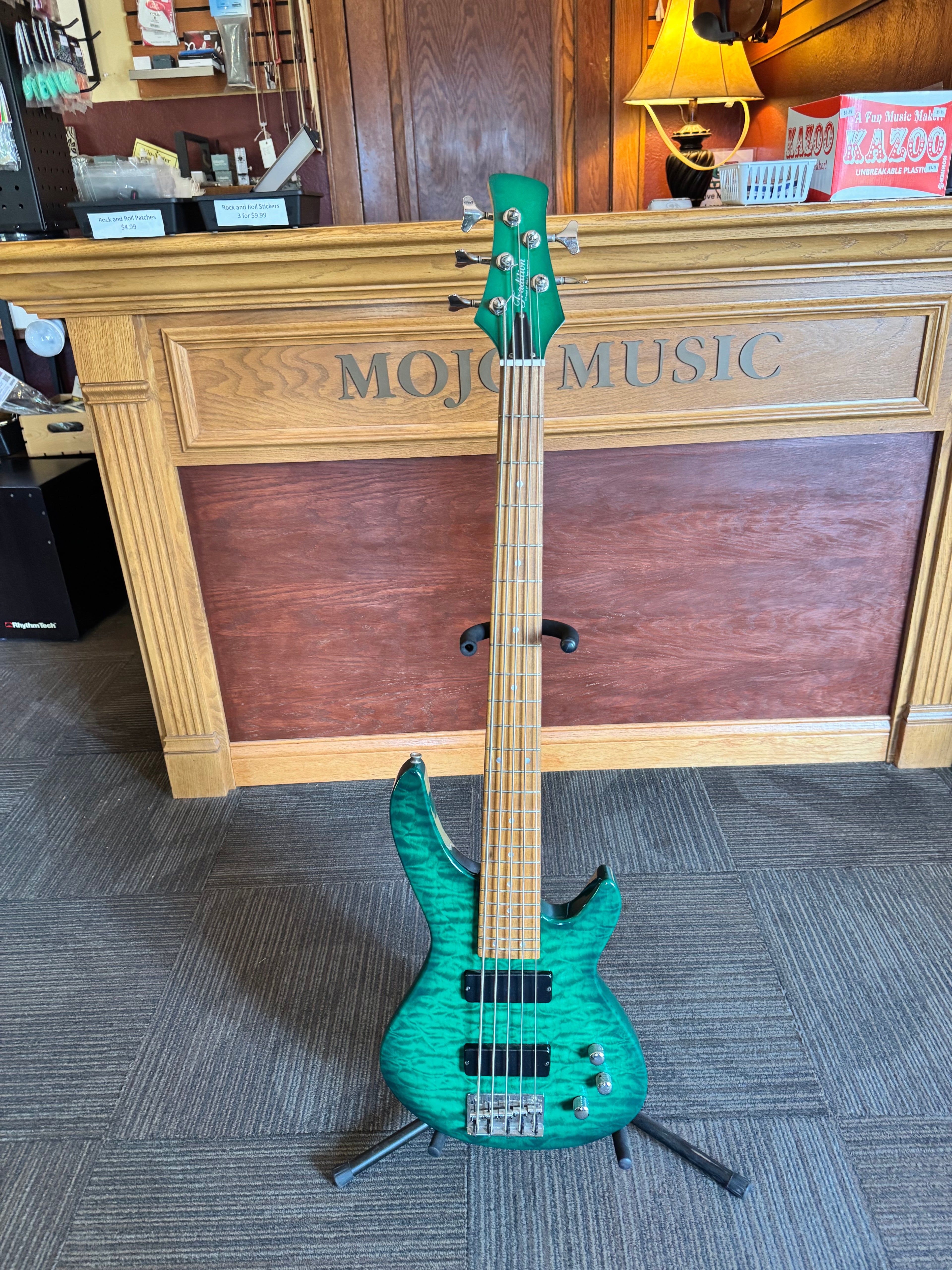 Tradition 5 String Bass
