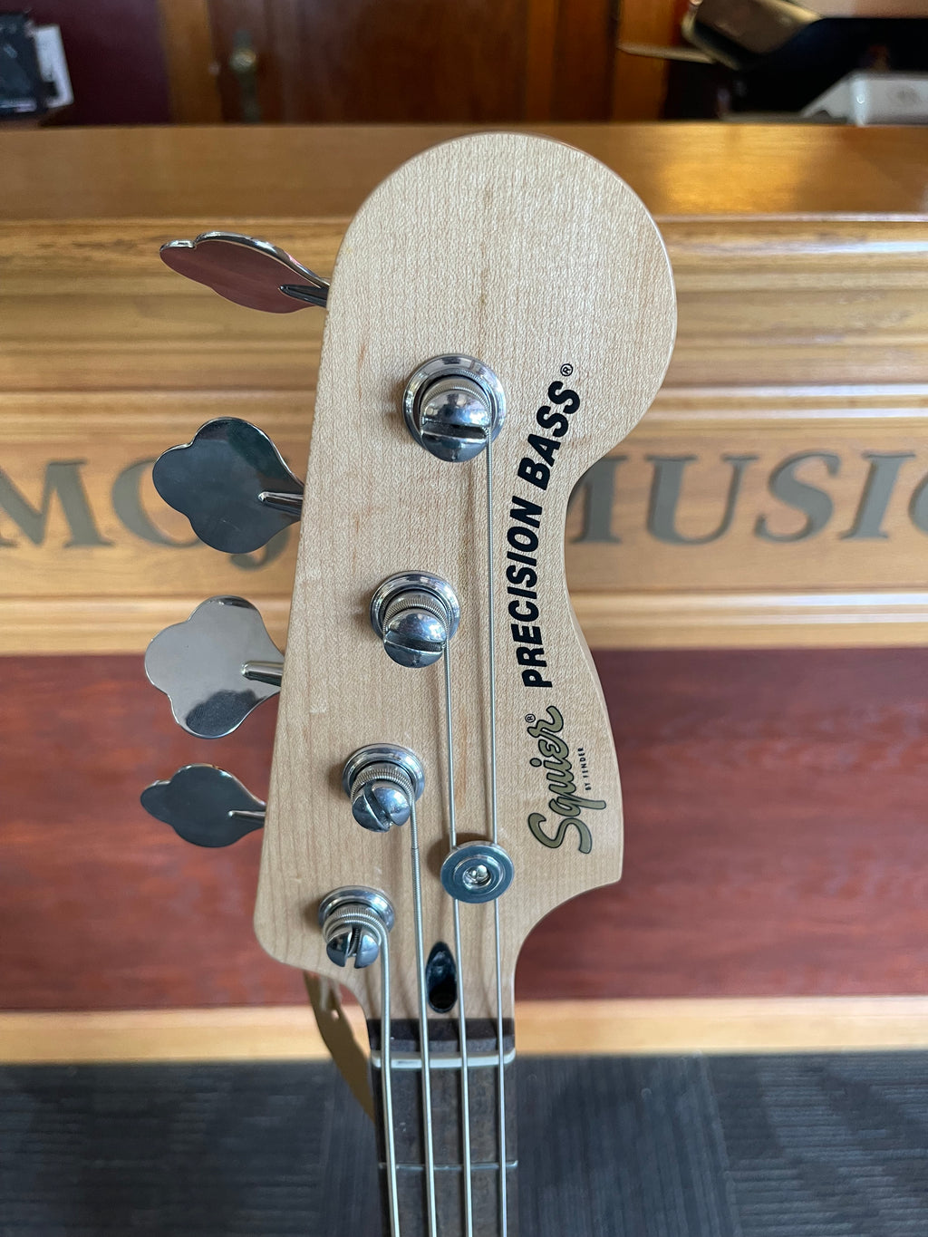 Squier Precision Bass TobaccoBurst